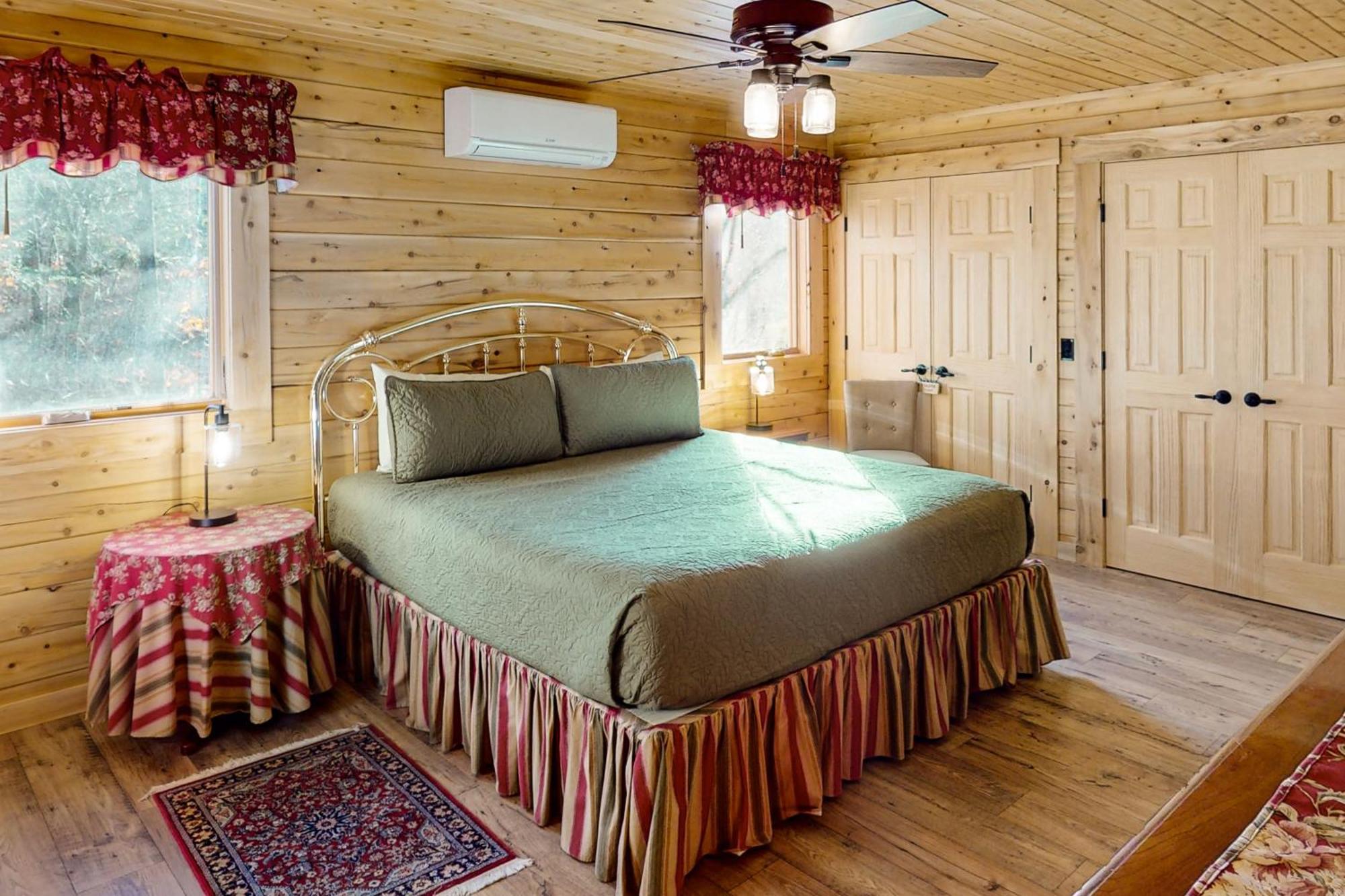 Blackbear Log Cabin Morrisville Esterno foto